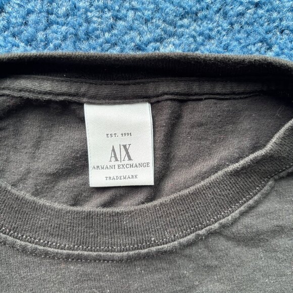 "reflective" armani exchange name patch on black tee - Picture 4 of 6